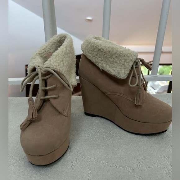 Faux shearling wedges Japan kawaii winter autumn heels size 23 US 6 Jirai boots - Picture 1 of 6
